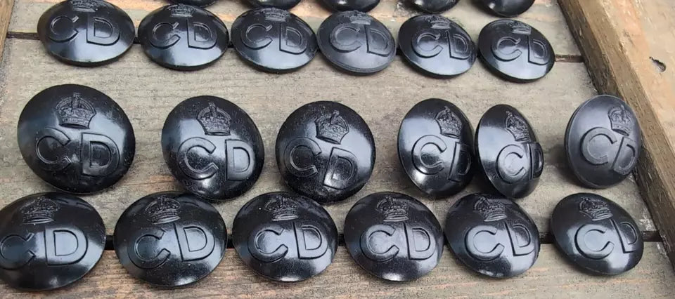 12 X WW2 Wartime Black Bakelite Civil Defence 1" 25mm CD Buttons Kings Crown. George VI GVIR 6th