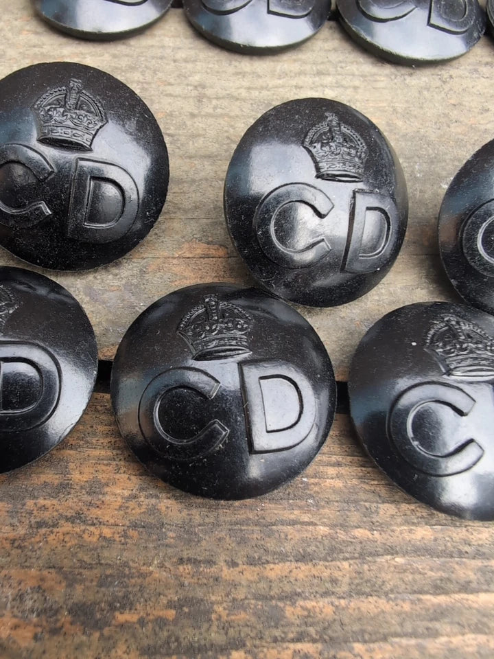 12 X WW2 Wartime Black Bakelite Civil Defence 1" 25mm CD Buttons Kings Crown. George VI GVIR 6th