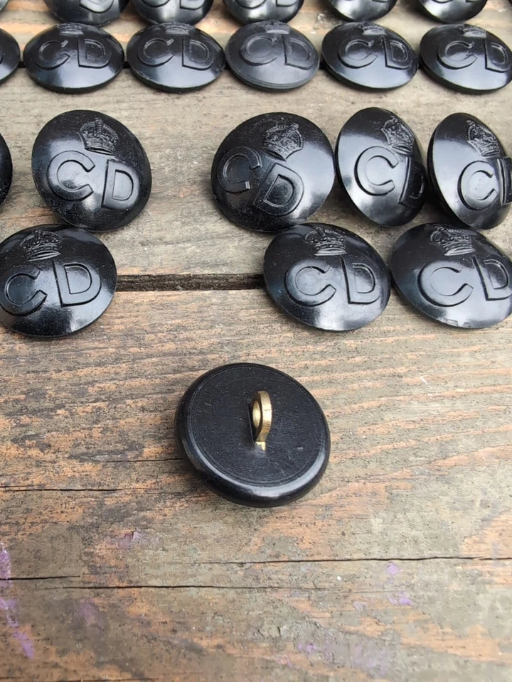 12 X WW2 Wartime Black Bakelite Civil Defence 1" 25mm CD Buttons Kings Crown. George VI GVIR 6th