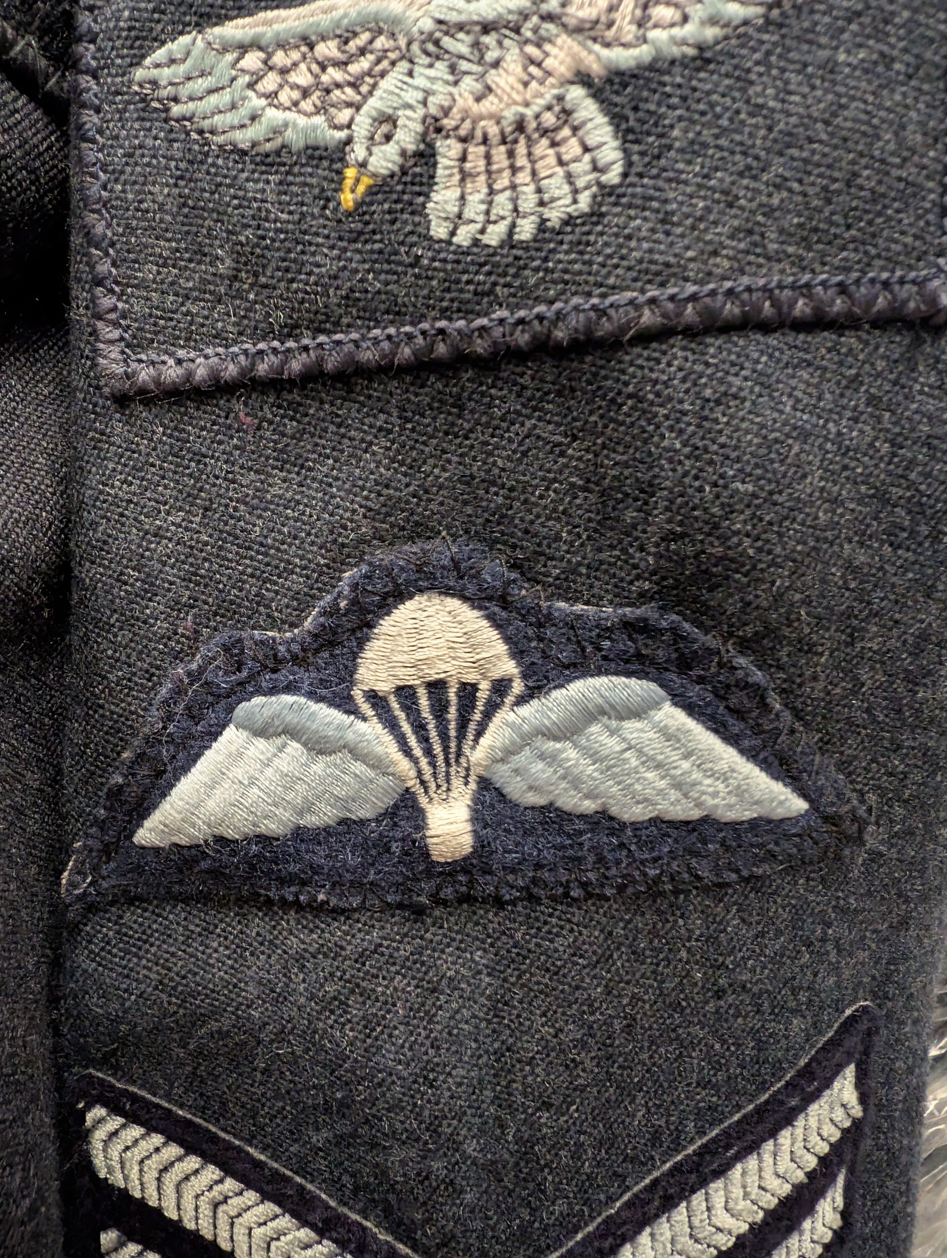 RAF No1 Uniform Jacket Para Badge