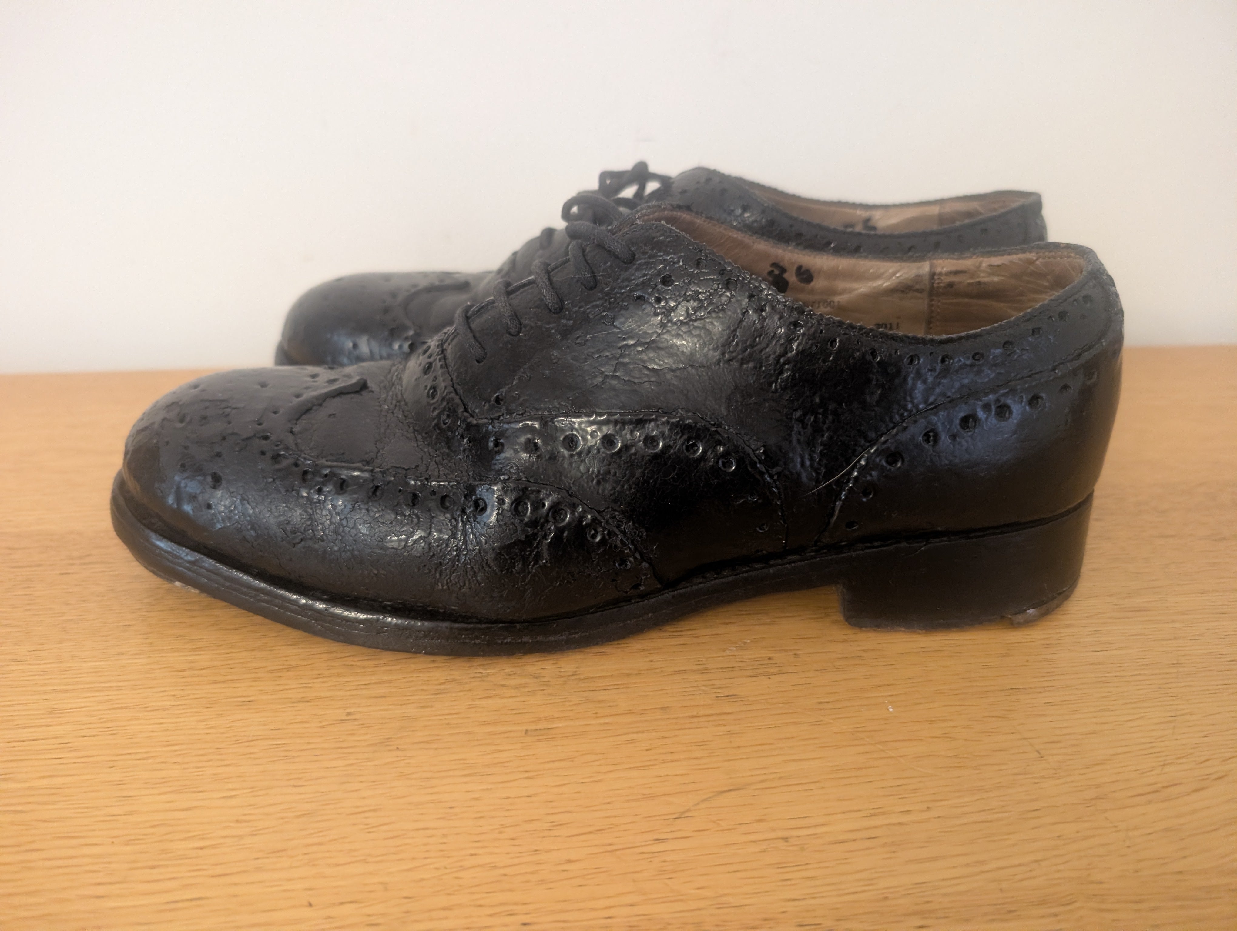 British Brogues Highland & Pipers Service Dress Shoes Brogues size 9