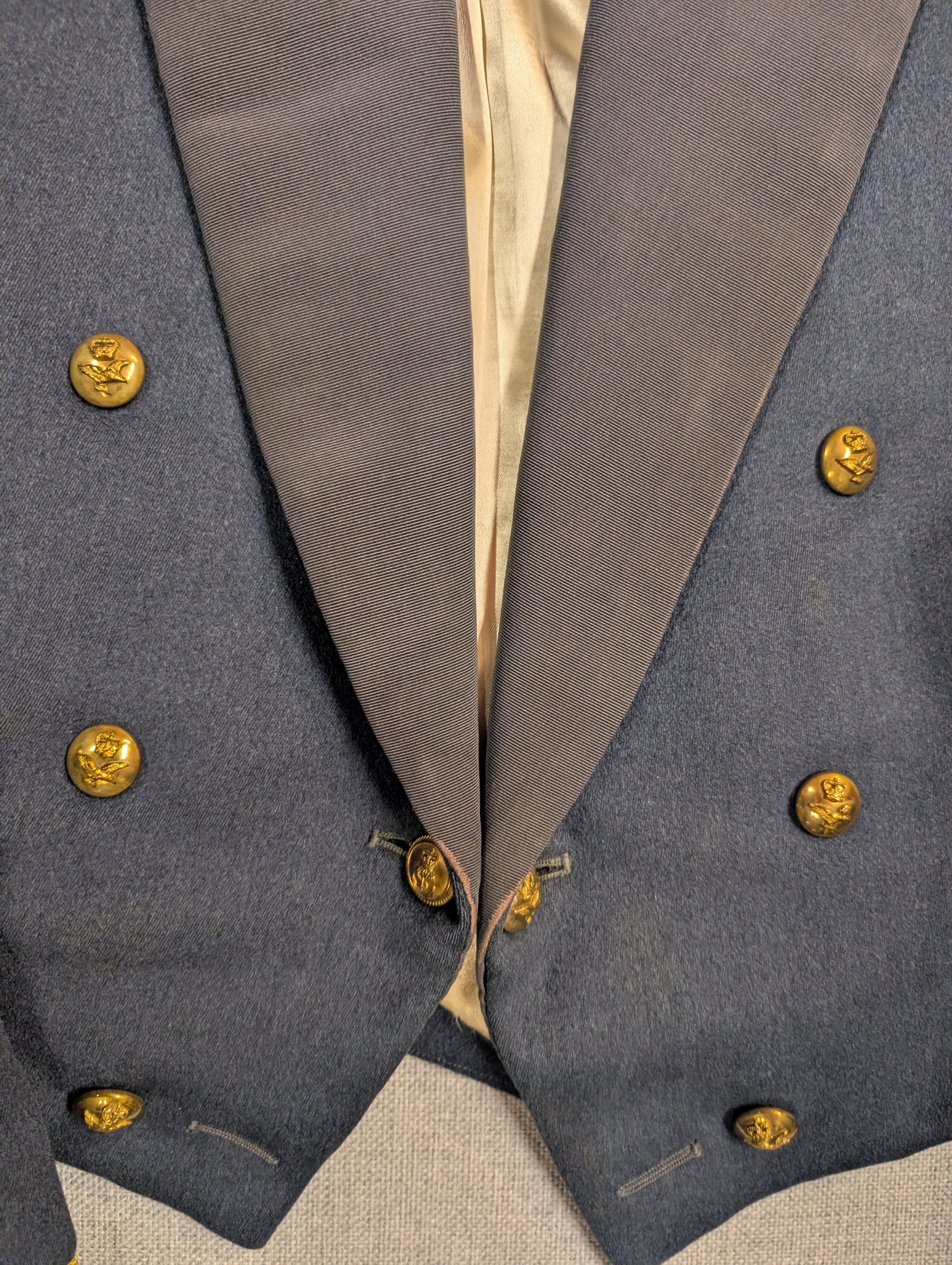 RAF LABUAN RAF Officers Mess Dress Uniform Jacket with EIIR Buttons