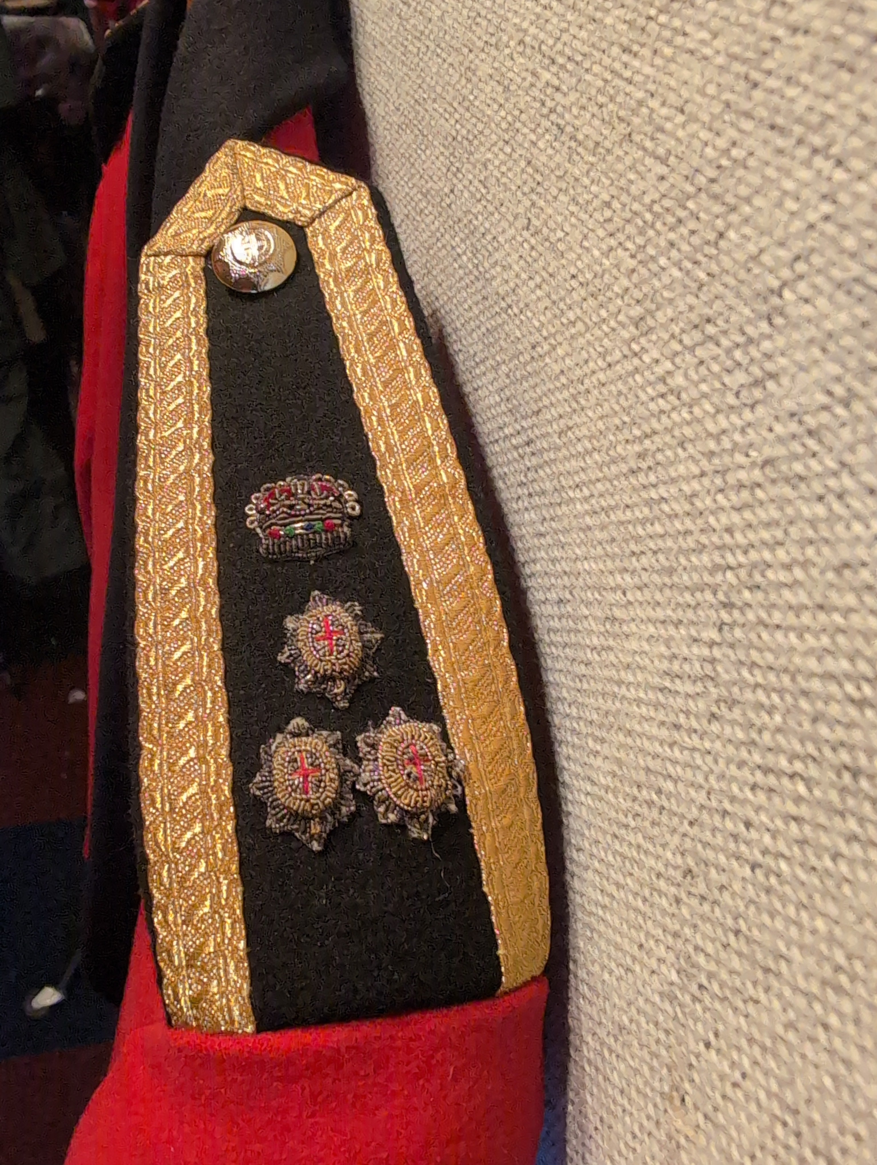 42" Reg Coldstream Guards Brigadier Officers Mess Dress Uniform Jacket ( our ref G153 )