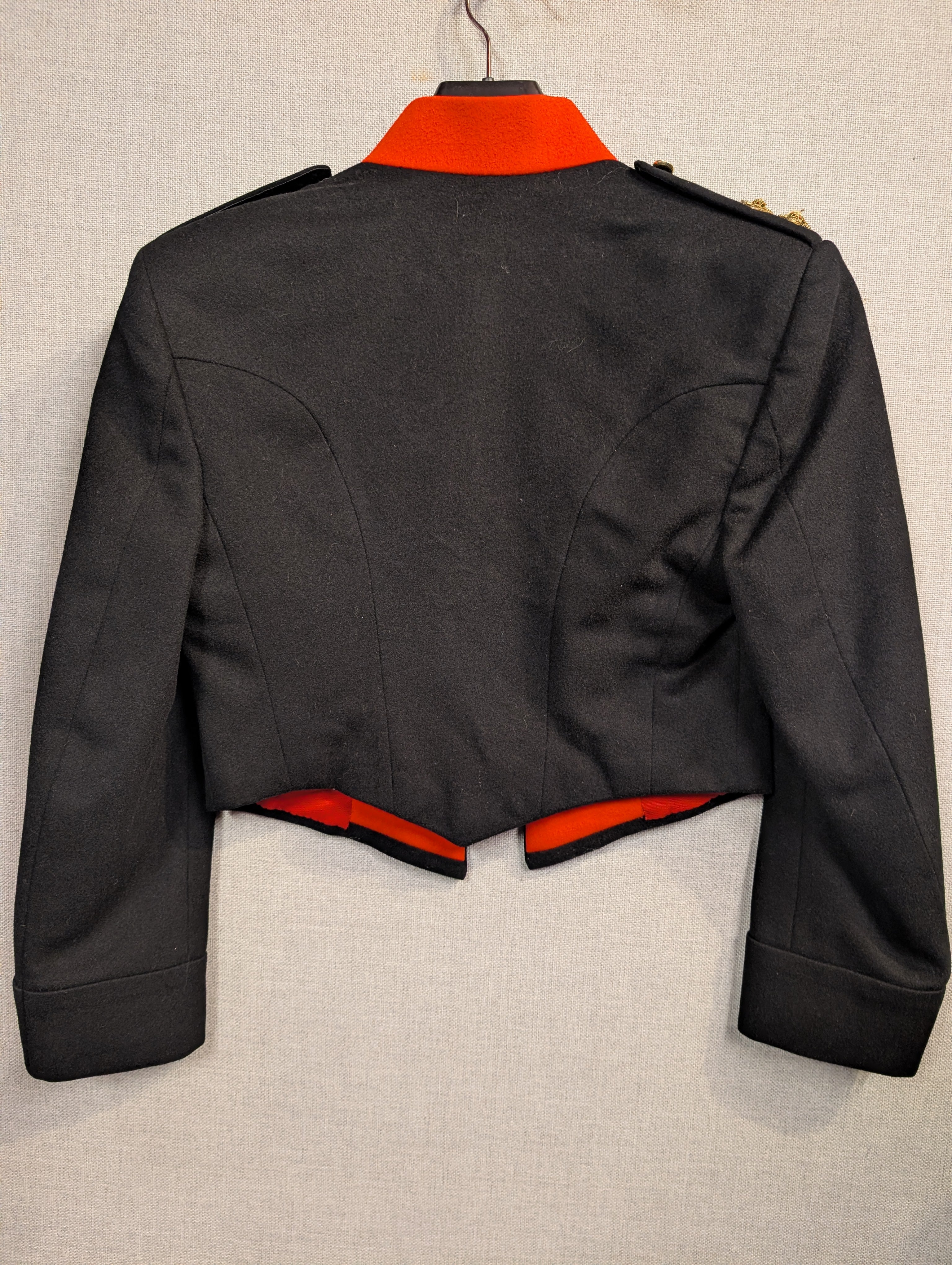 Female REME Officers Mess Dress Uniform jacket Woman's No,10 Size UK 8 to 10 ( 32" to 34 Bust Short Fit ) ( Ref G149 )