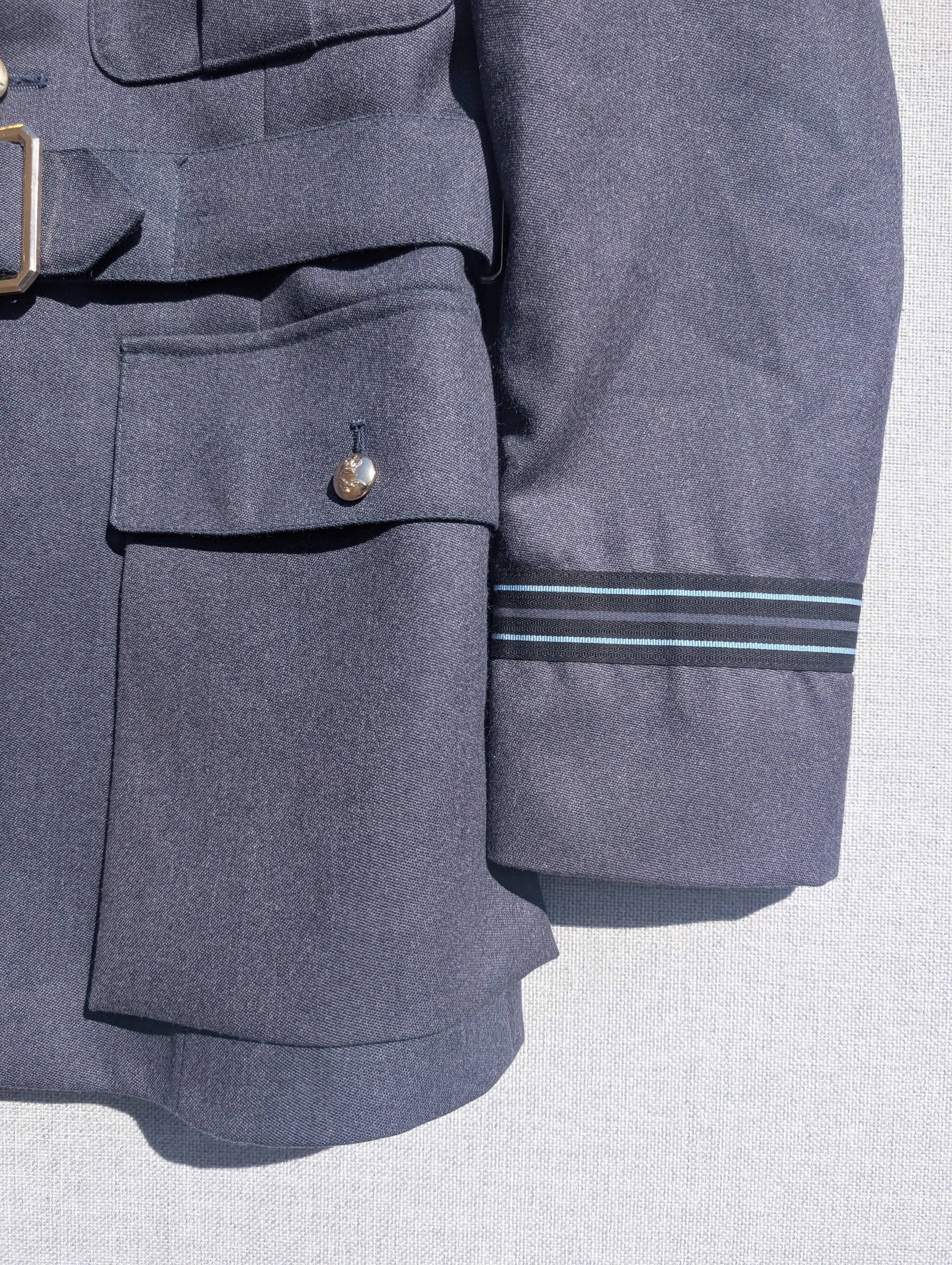 40" Chest Reg RAF Flight Lieutenant No1 Service Dress Uniform Jacket ( our ref G72 SD )
