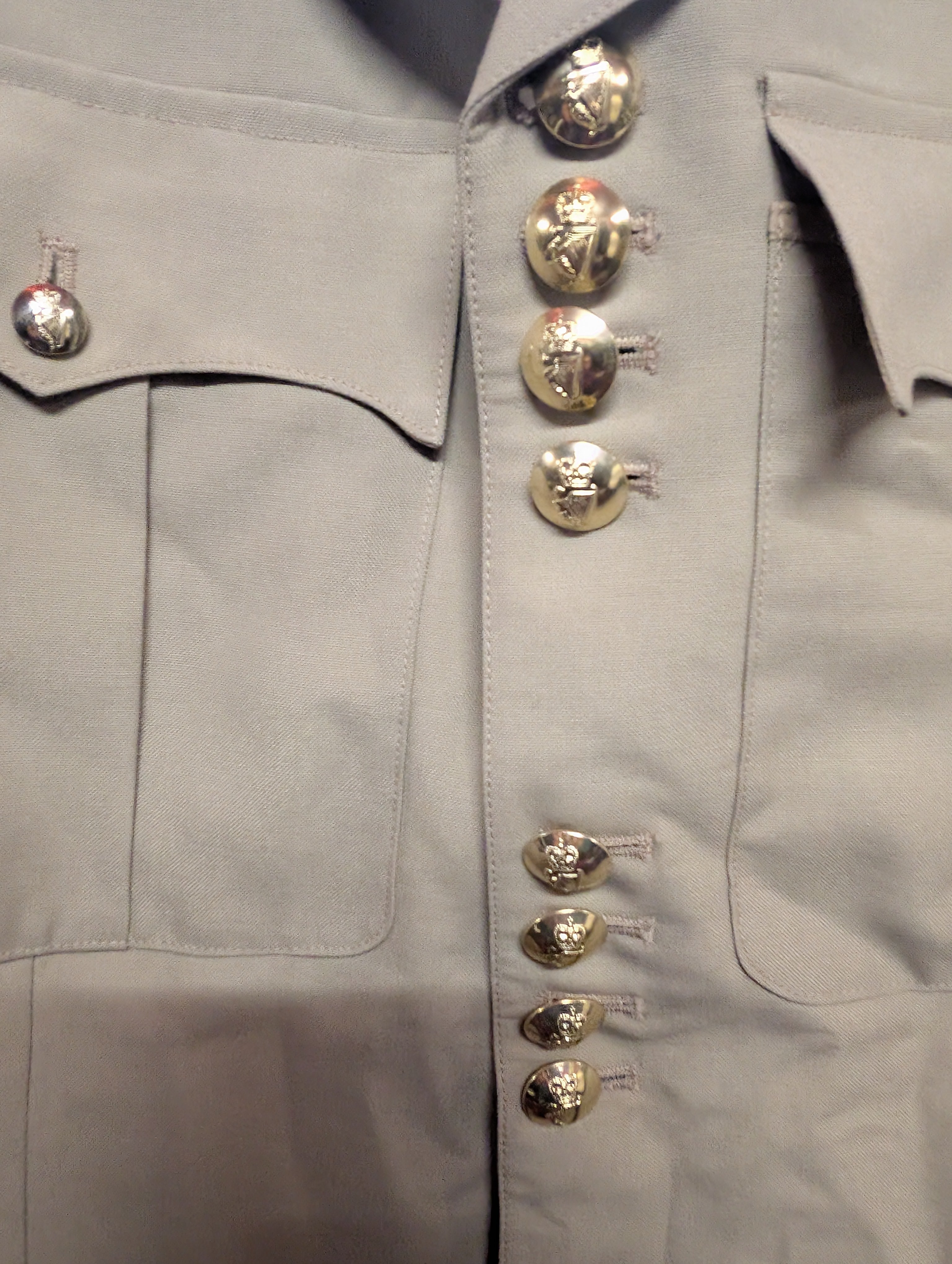 buttons on Irish Guards No.4 Service Dress Tropical Uniform Jacket | GDSM