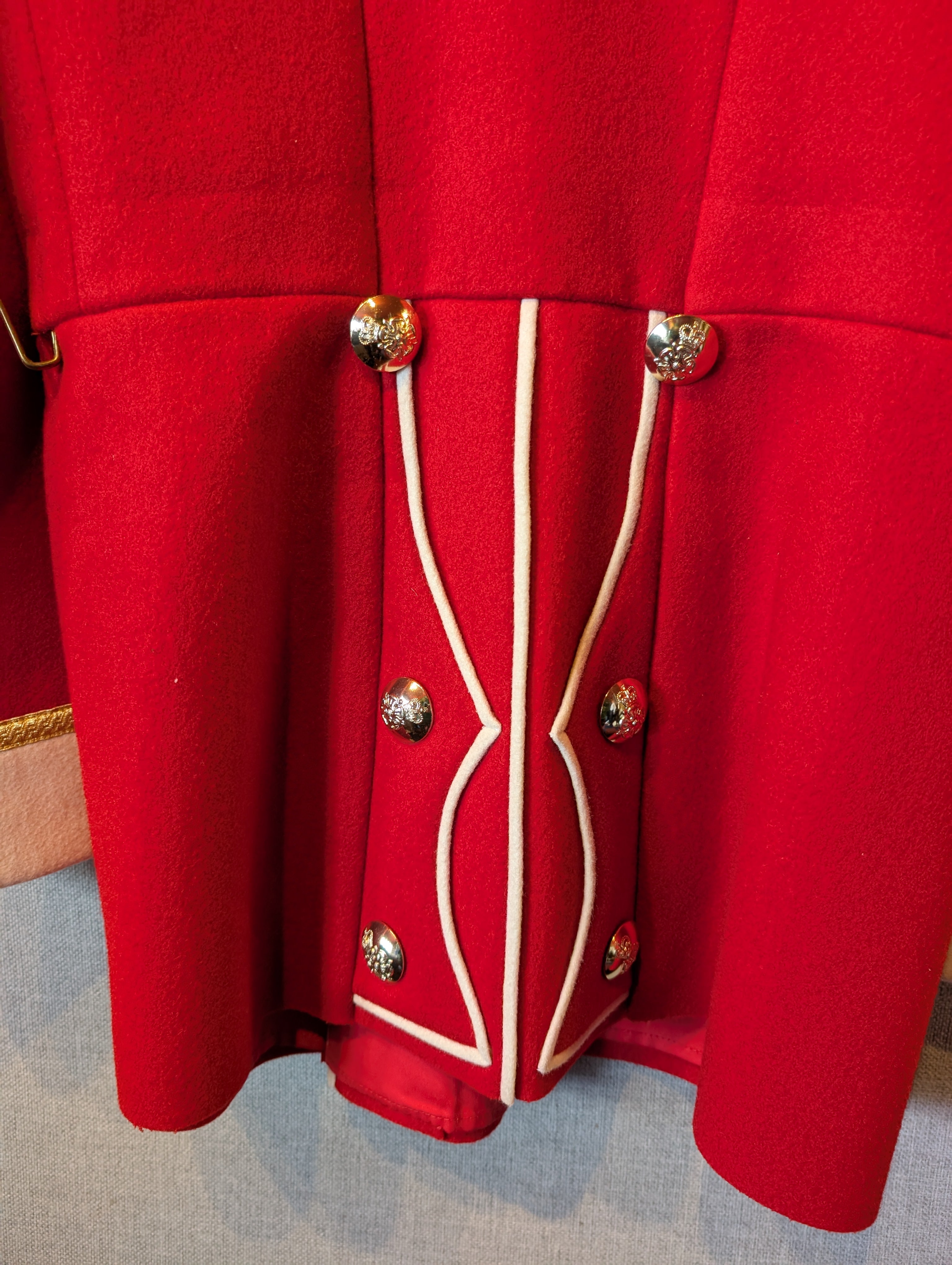 A King's Division bandsman's ceremonial tunic. Scarlet Melton wool with white facings and white piping, WO2 rank, bandsman's insignia. our ref G83
