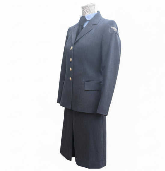 UK8 Short 88cm RAF Woman's No1 SD Jacket & Skirt Service Dress Uniform WRAF ( our ref W365 )