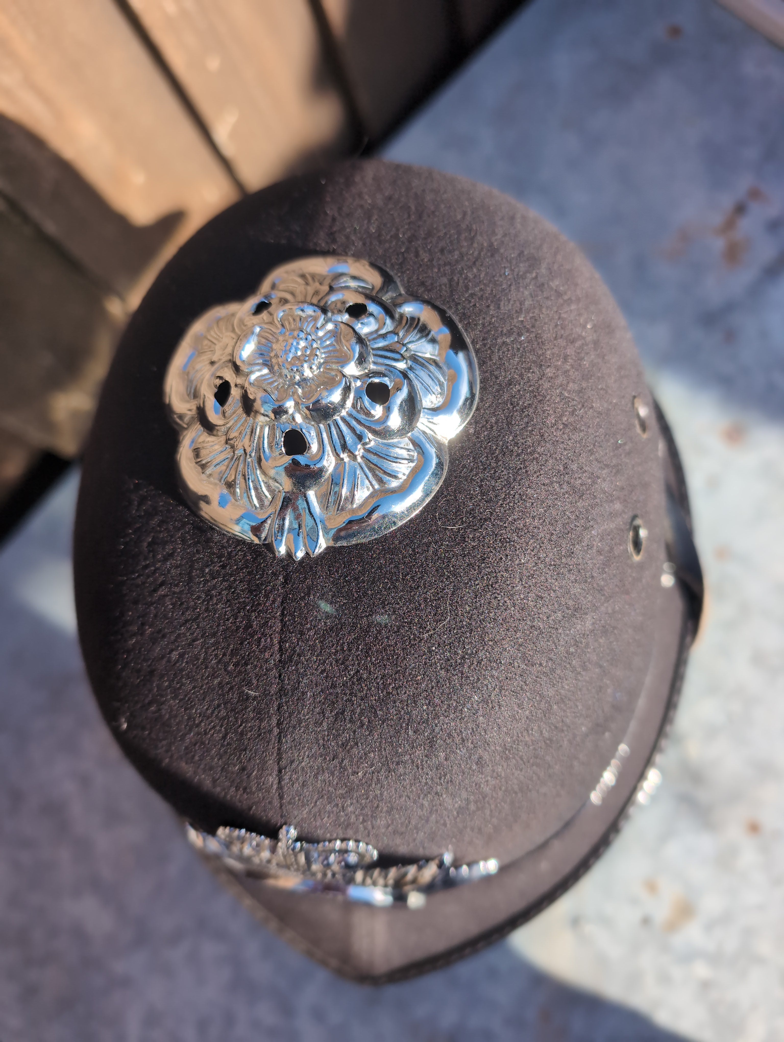 Rose Top Custodian Helmet with Lincolnshire Constabulary Police Plate Badge ( our ref G158)