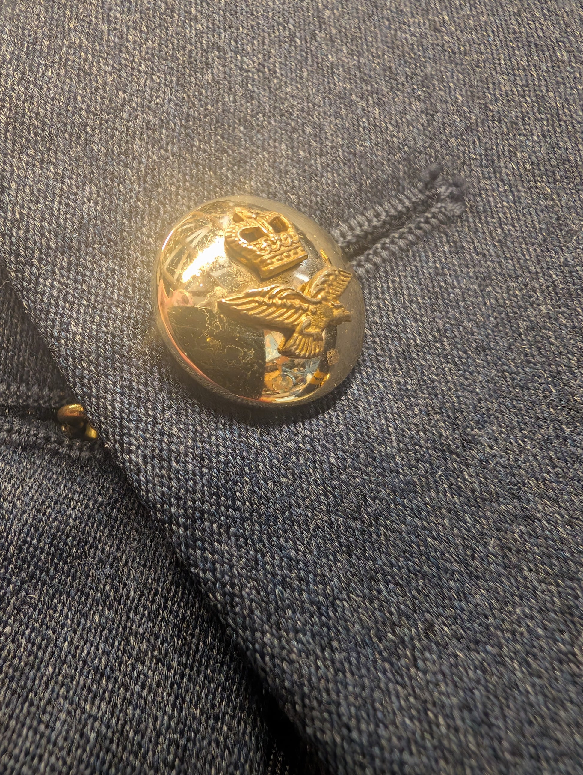 Close up image of Gilt Button Woman's Officers RAF No5 Mess Dress Uniform Jacket  
