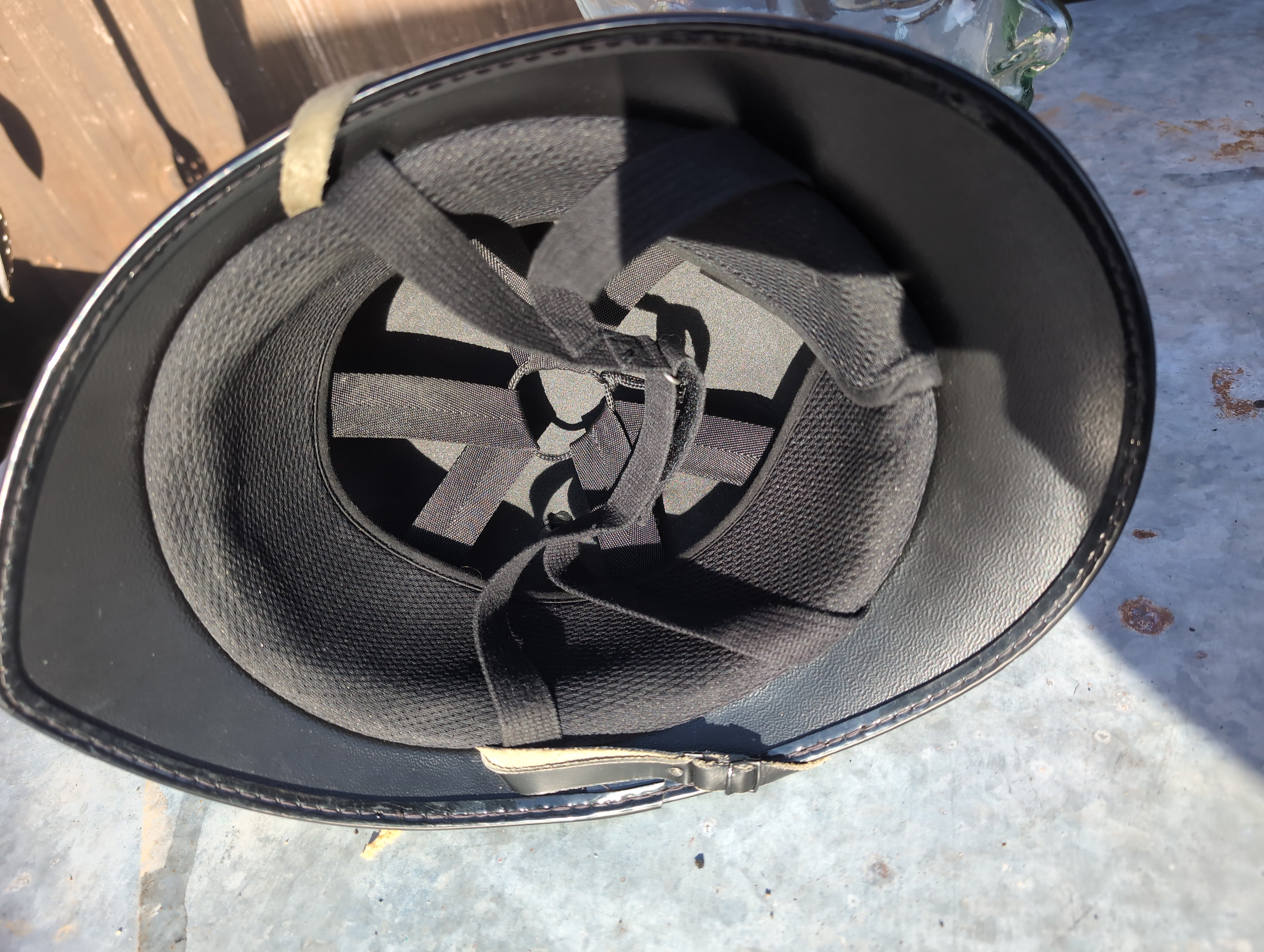 Rose Top Custodian Helmet with Lincolnshire Constabulary Police Plate Badge ( our ref G158)