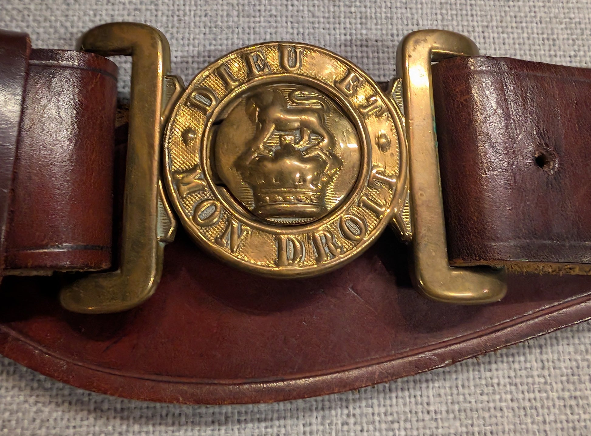 Victorian British Army Officers Sword Belt Leather ( Circa 1837  to 1901 )
