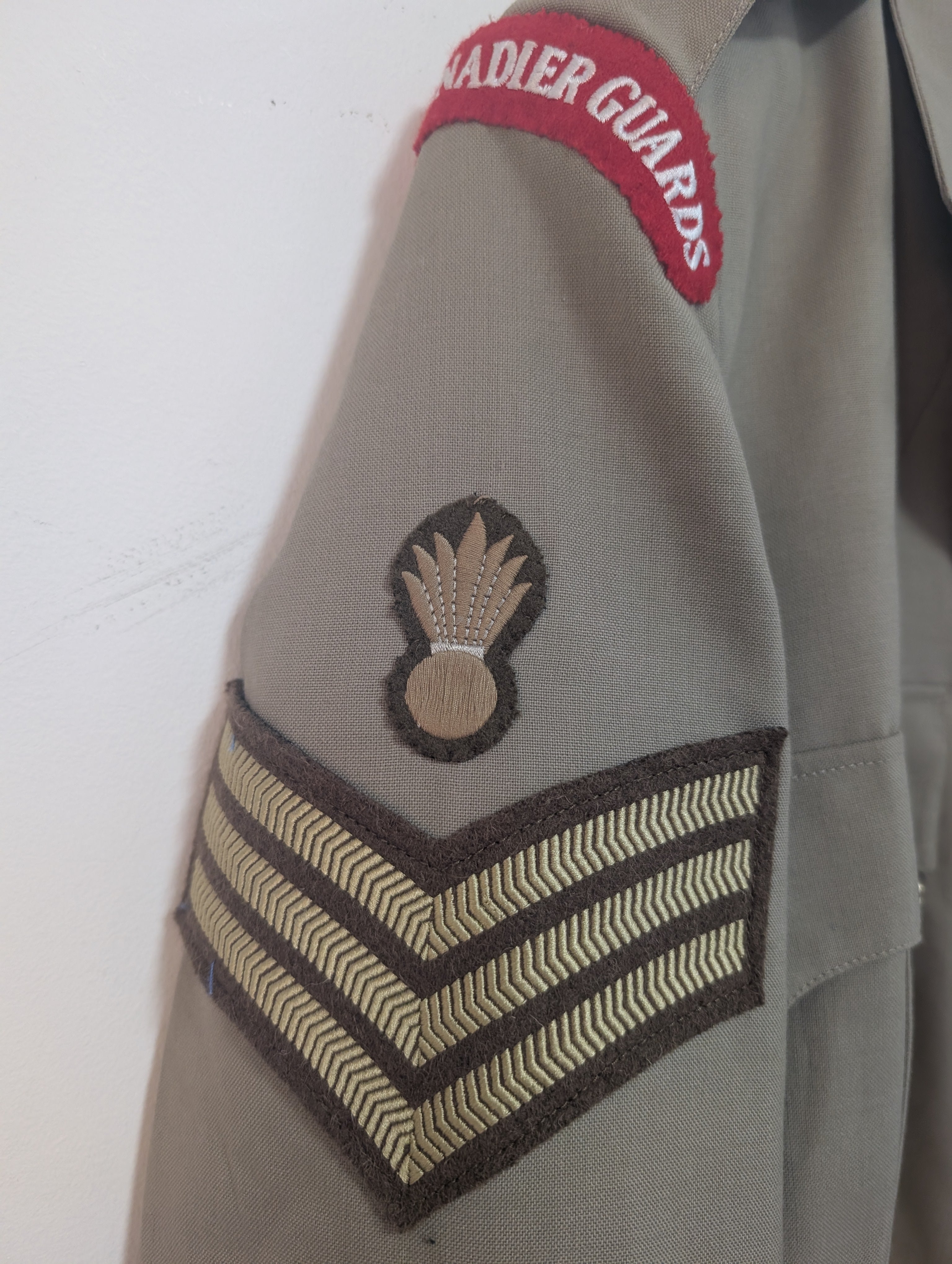 41" Regular Grenadier Guards No4 Uniform Jacket Size 182/108/88 ( our ref y349 )