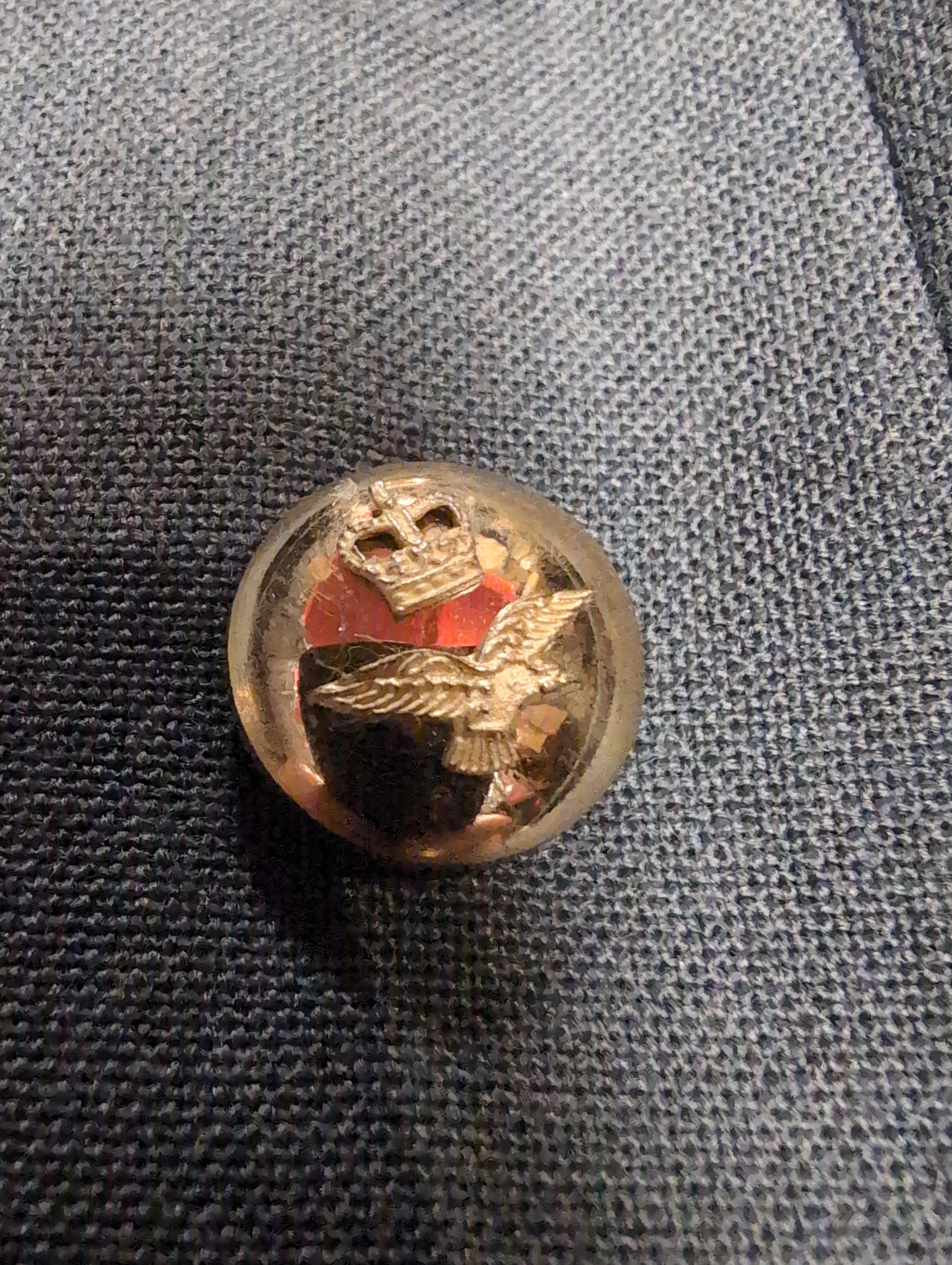 EIIR RAF No5 Uniform button