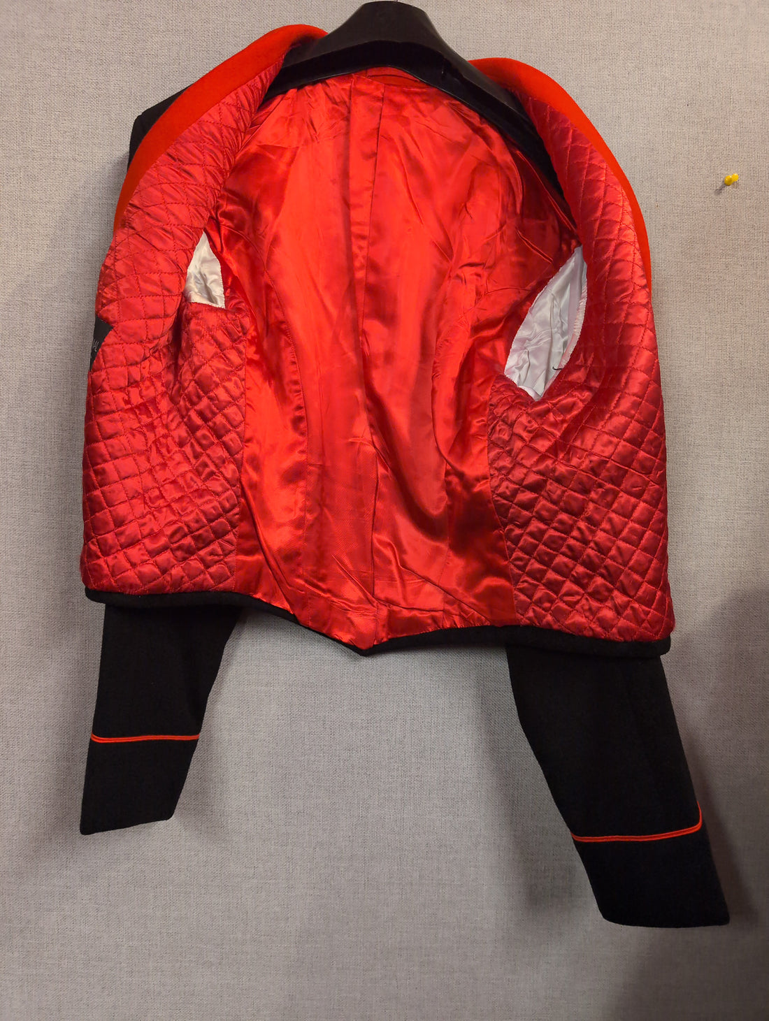 38" Short Royal Army Ordnance Corps (RAOC) Mess Dress Uniform Jacket NCO (our ref G161)