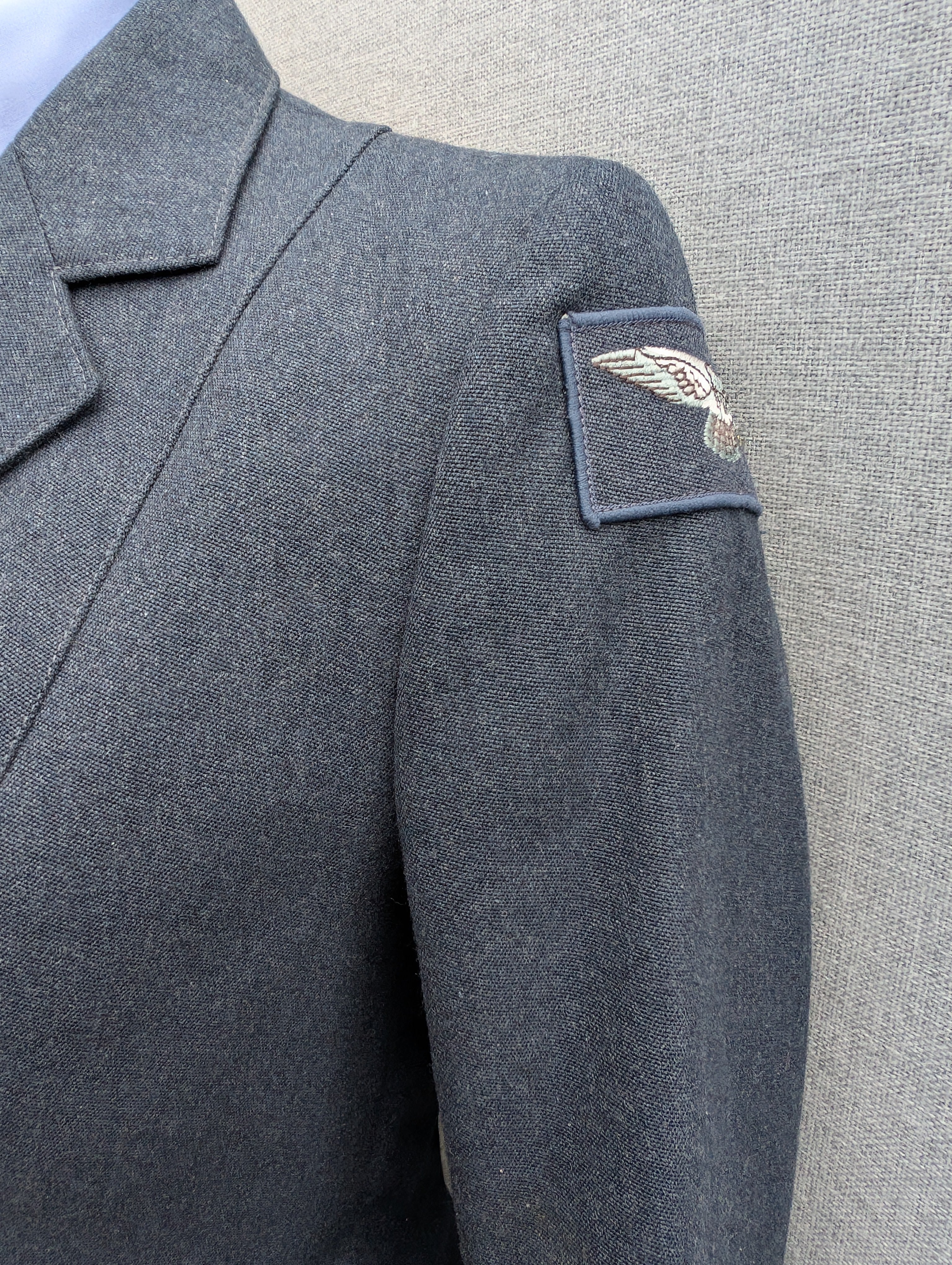 UK8 Short 88cm RAF Woman's No1 SD Jacket & Skirt Service Dress Uniform WRAF ( our ref W365 )