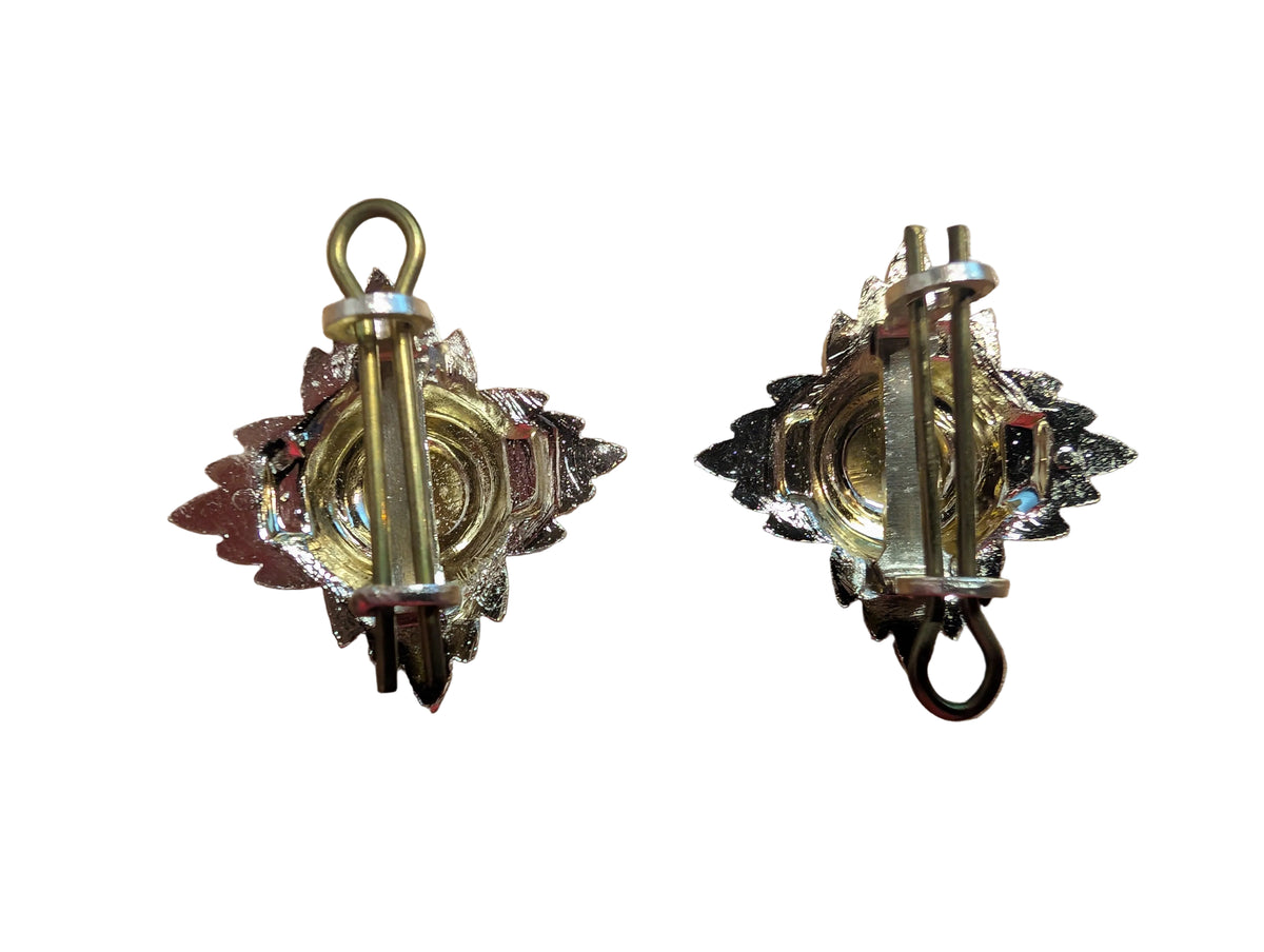underside view of lugs and cotter pins British Army Officer Rank Pips – Bath Stars, 23mm, Pair, New