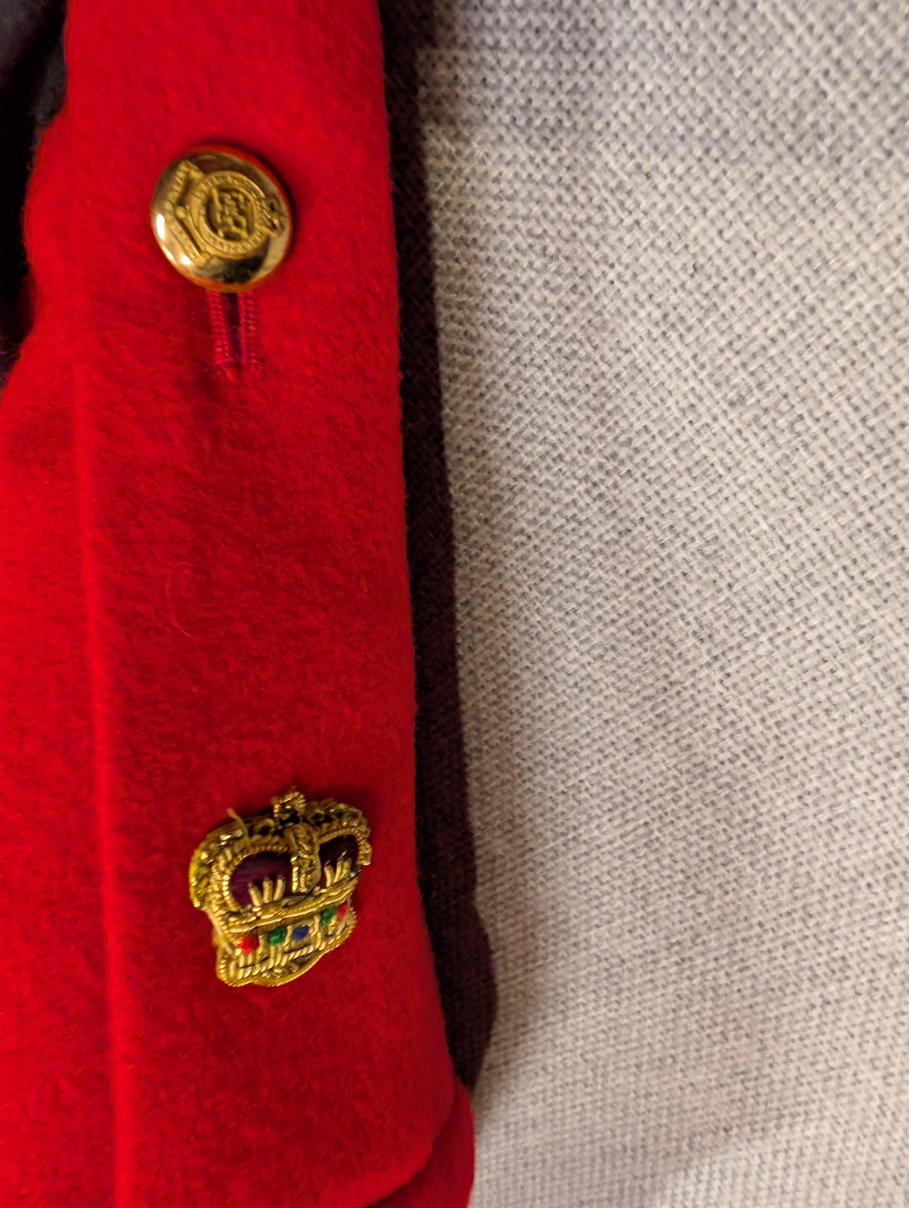44" Short Royal Engineers Mess Dress Uniform Jacket  No.10 ( our ref G138 )