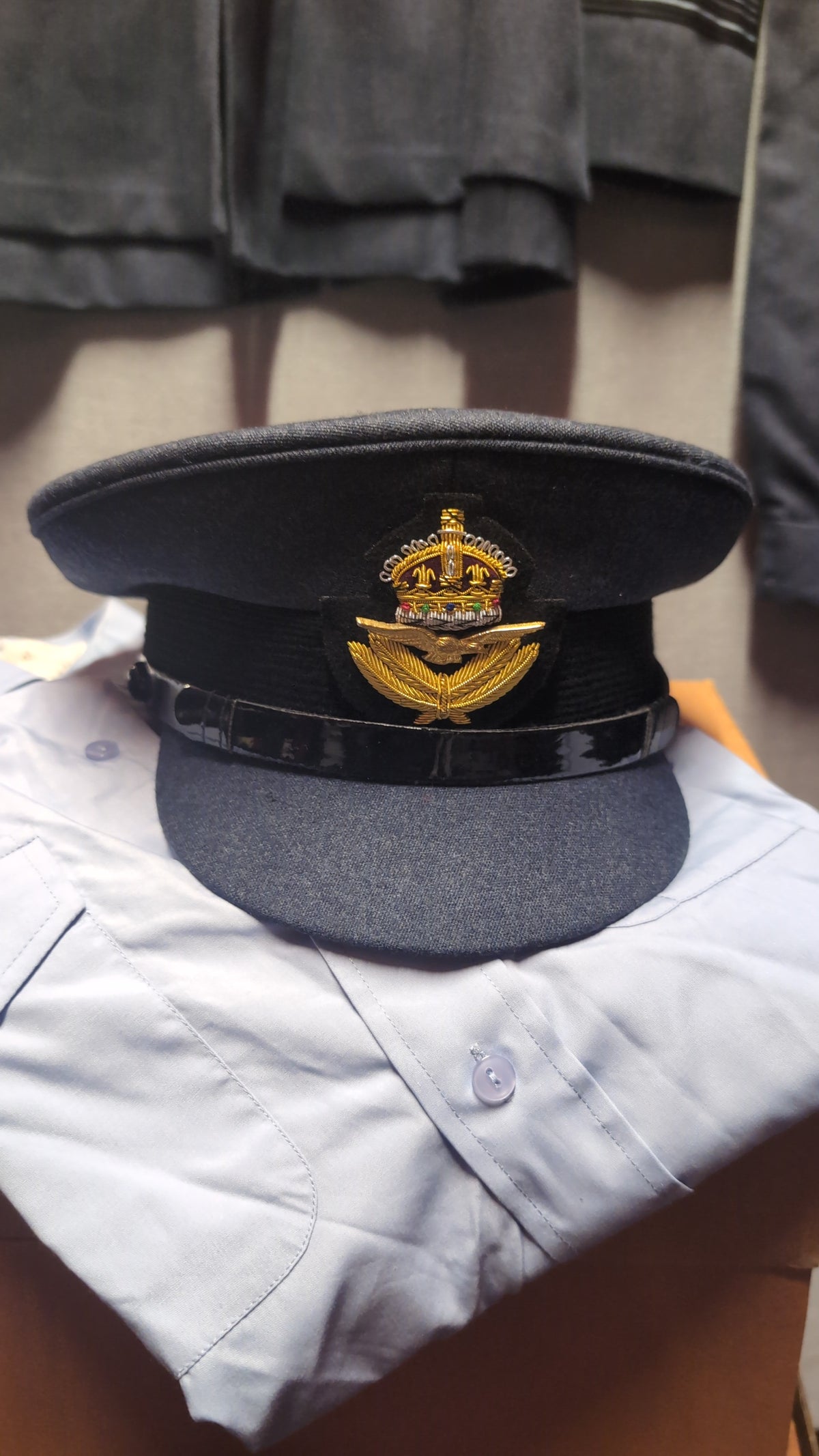 RAF Officers No1 Uniform Jacket Trousers & Shirt  Squadron Leader 40" Chest hat seb