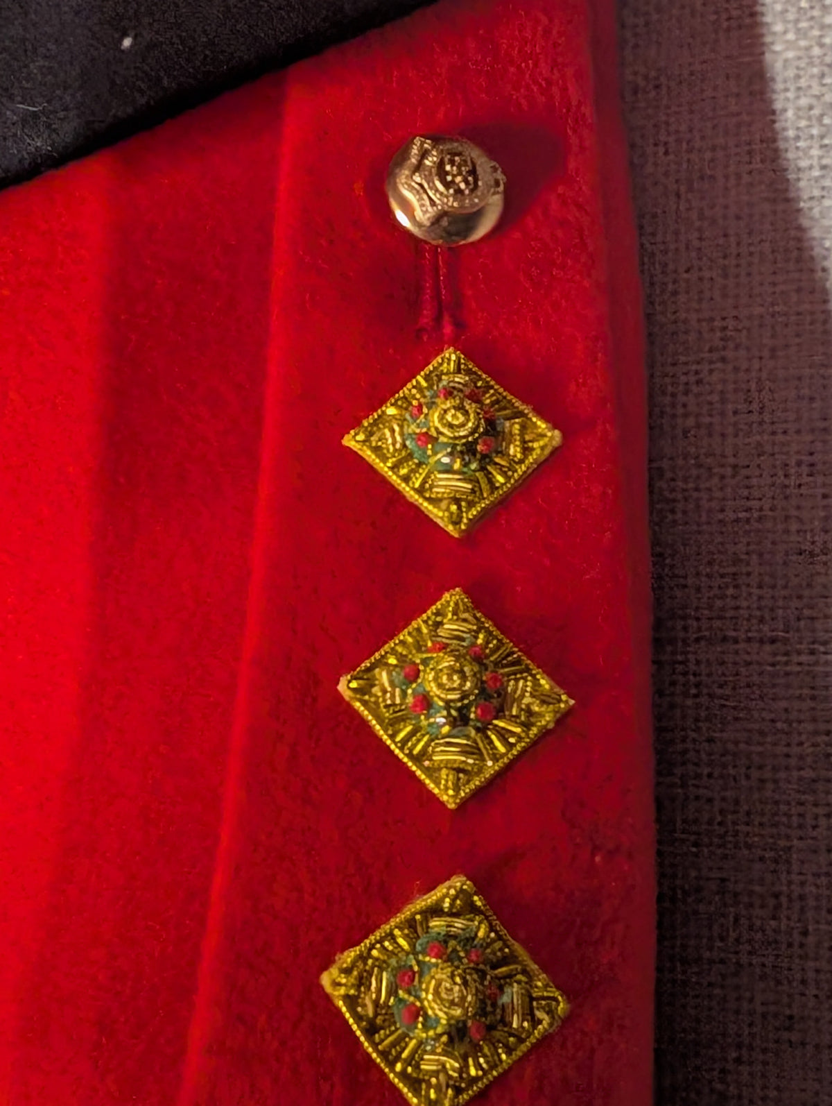 RE No10 NCO Mess Dress Jacket, Royal Engineers Collar Badges Dogs