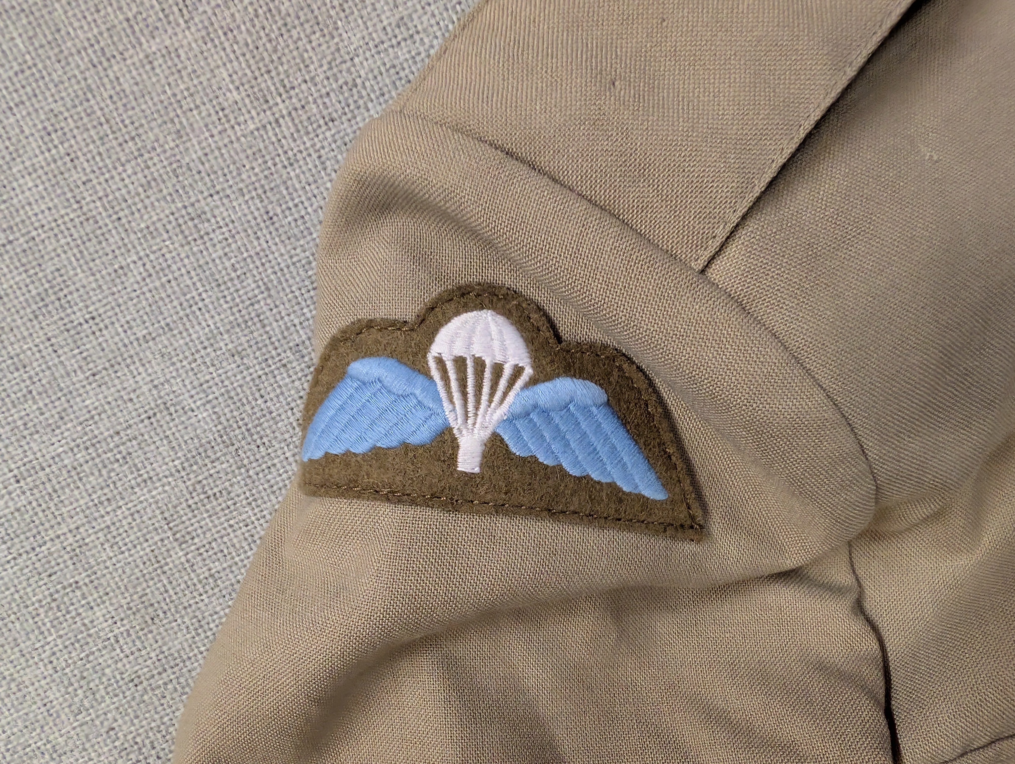 Parachute Regiment Army Officers No.4 Dress Uniform Jacket 182/112/96)  our ref G210)