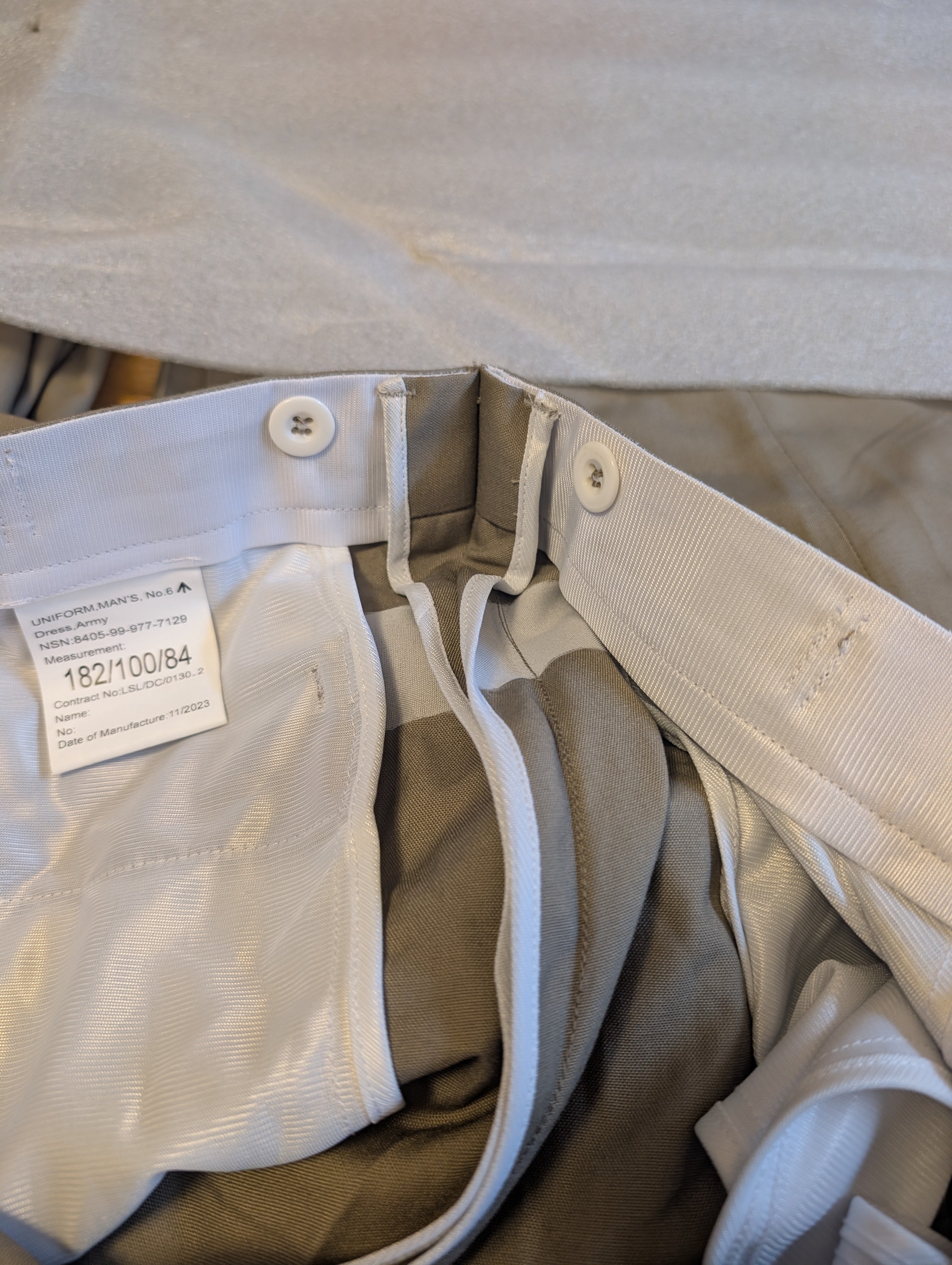 New British Army No.6 & RAF No,4 Officers & WO,s Uniform Tropical Stone Bush Trousers