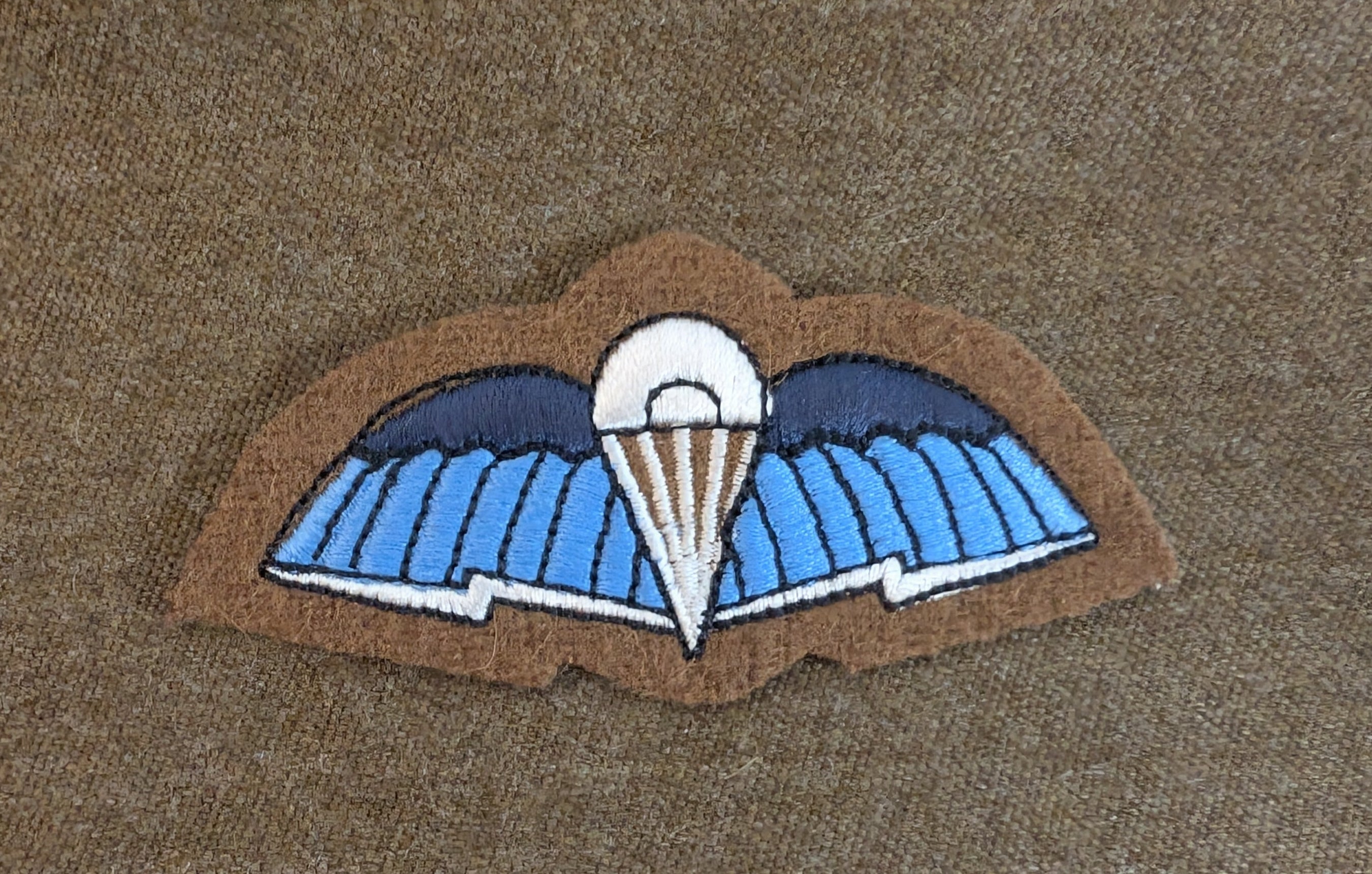 British Army and UK Special Forces 18 (UKSF) Signal Regiment(UKSF). 18 (UKSF) Sig Regt Royal  Corps of Signals Communicator Wings